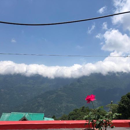 Raibas Homestay Darjeeling  Bagian luar foto