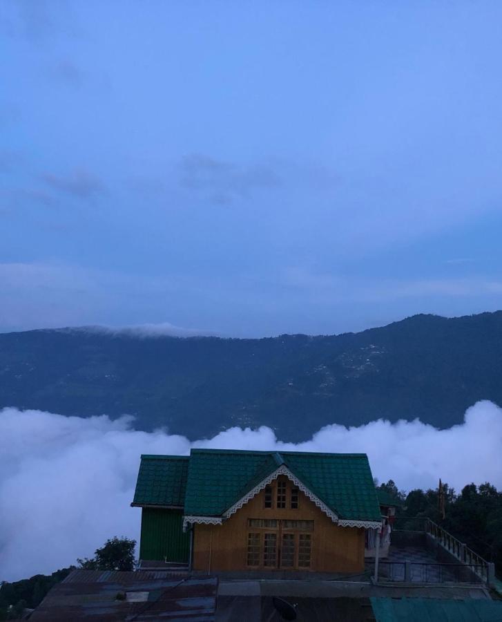 Raibas Homestay Darjeeling  Bagian luar foto
