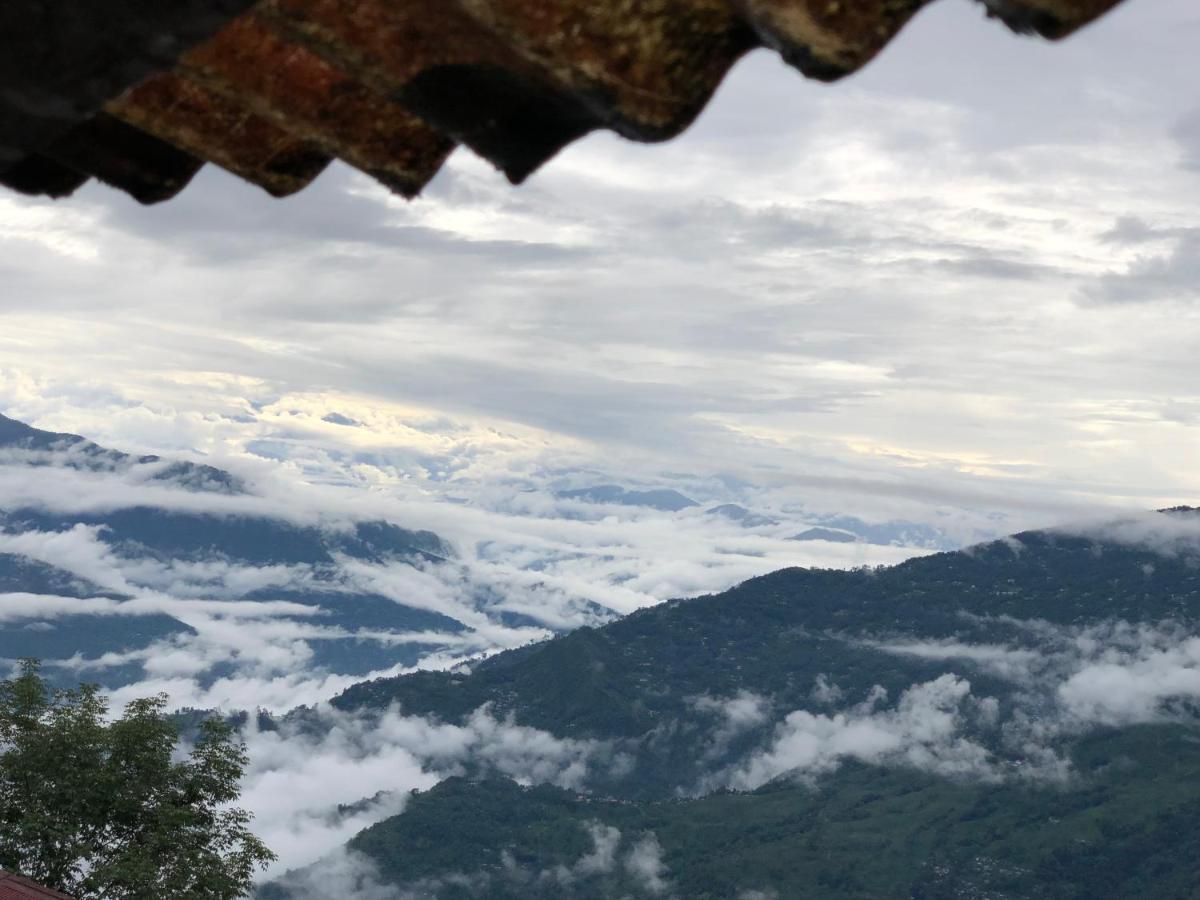 Raibas Homestay Darjeeling  Bagian luar foto