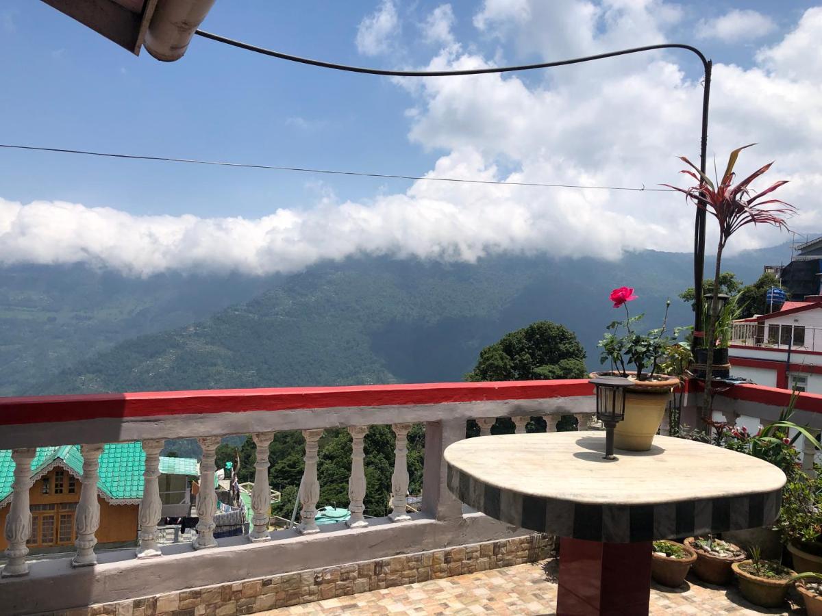 Raibas Homestay Darjeeling  Bagian luar foto